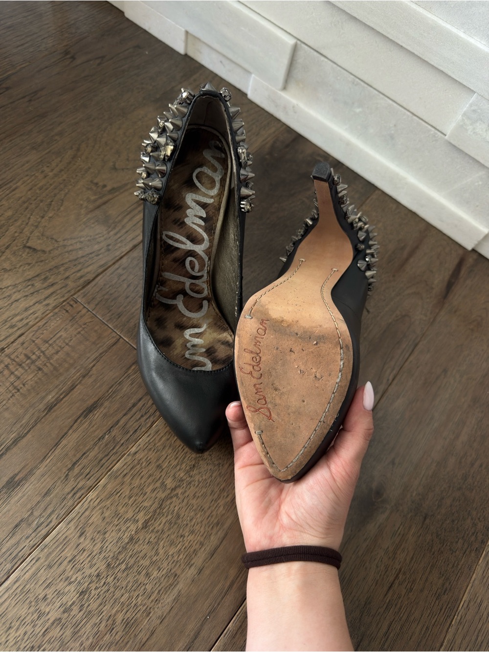 SAM EDELMAN BLACK LEATHER STUDDED HEELS - Picture 4 of 4